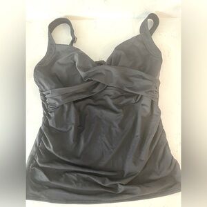 Lands End 10DD tankini top